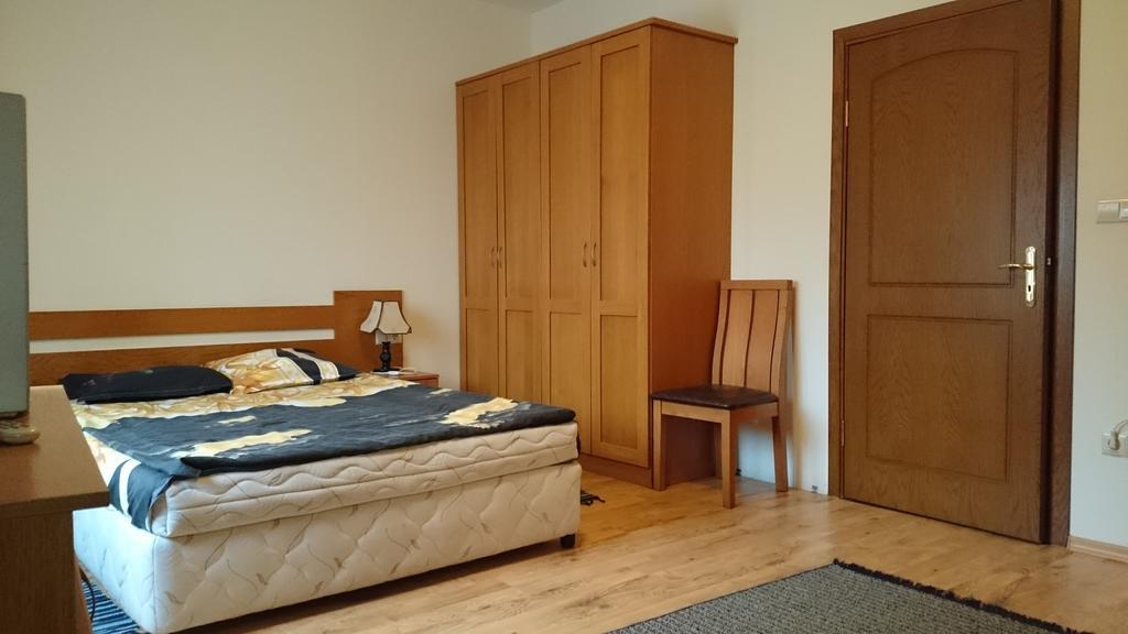 Tes Royal Plaza Apartments بوروفتس المظهر الخارجي الصورة