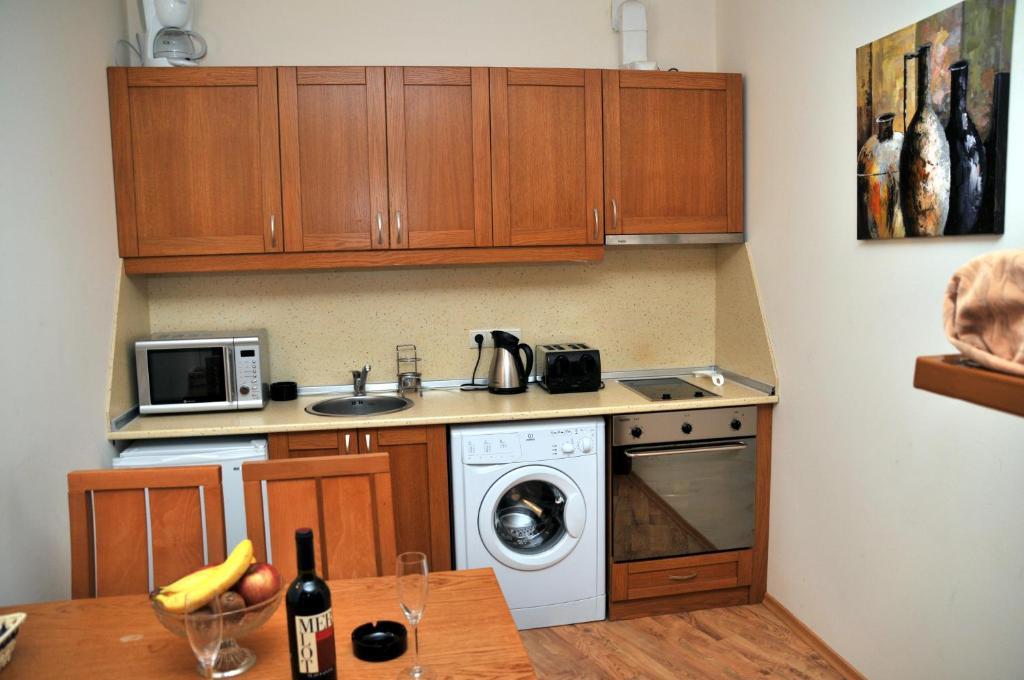 Tes Royal Plaza Apartments بوروفتس المظهر الخارجي الصورة