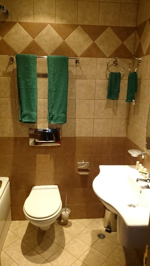 Tes Royal Plaza Apartments بوروفتس المظهر الخارجي الصورة